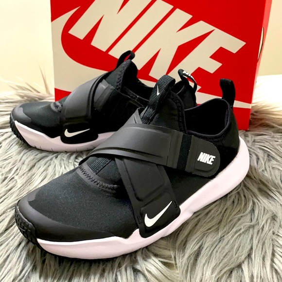 Nike Other - NIB! Nike Flex Advance sz 2y